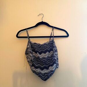 Crop top v cut shirt